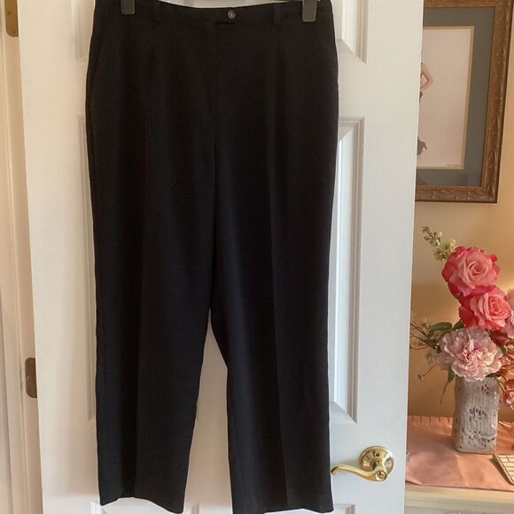 NWOT. Sag Harbor Brand Women’s 16 Straight Leg Black Slacks - Picture 4 of 10